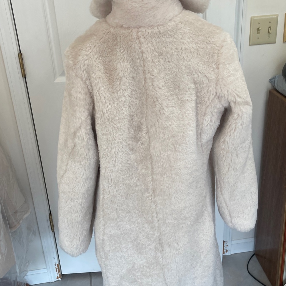 Lulus Cream Colored Shearling Coat - image 4